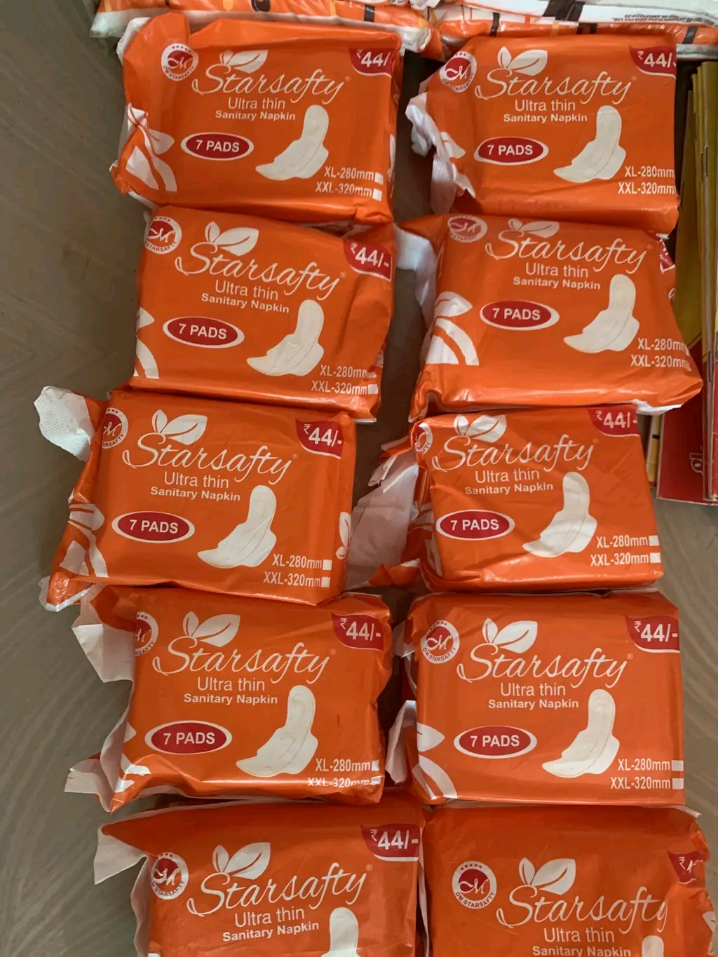 Santary Pad Thin and Large Packing 70 pad every Pack 7 pcs